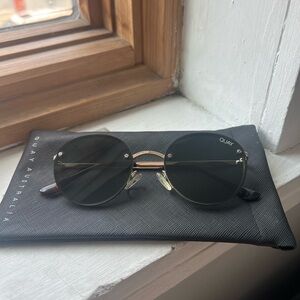 Quay Farrah Sunglasses